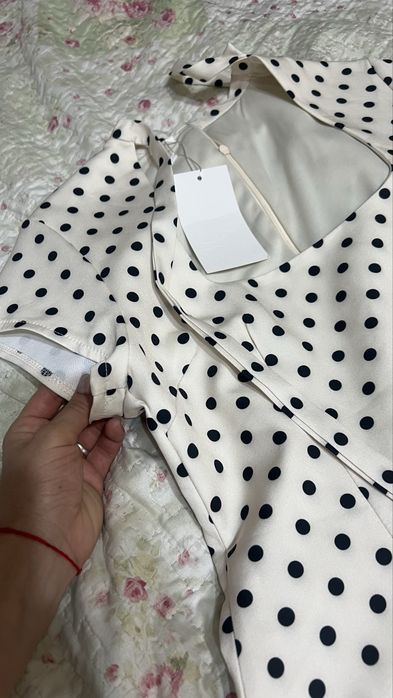 Платье в горошек в стиле zara