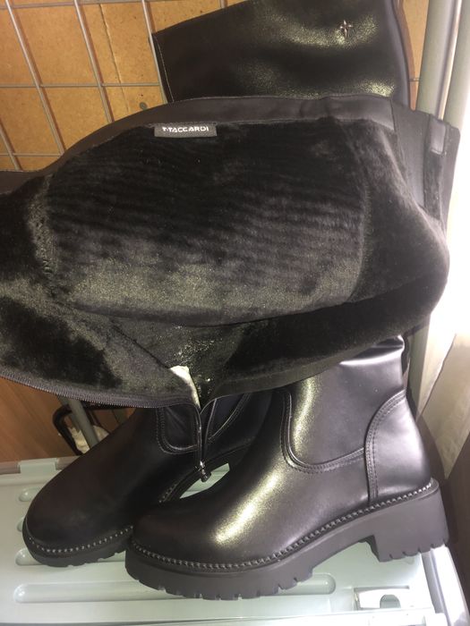 Продам новые сапоги