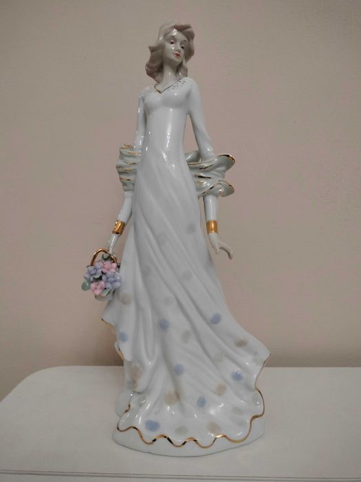 Фарфоровые статуэтки