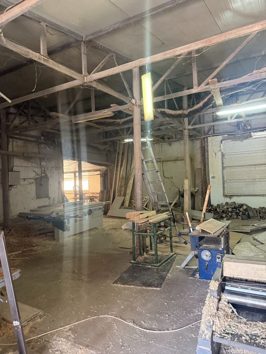 – Proprietate industrială/comercială cu locuință, teren 2.180 mp Ceacu