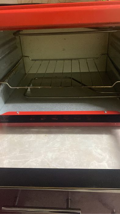 Асель пеш сатылады