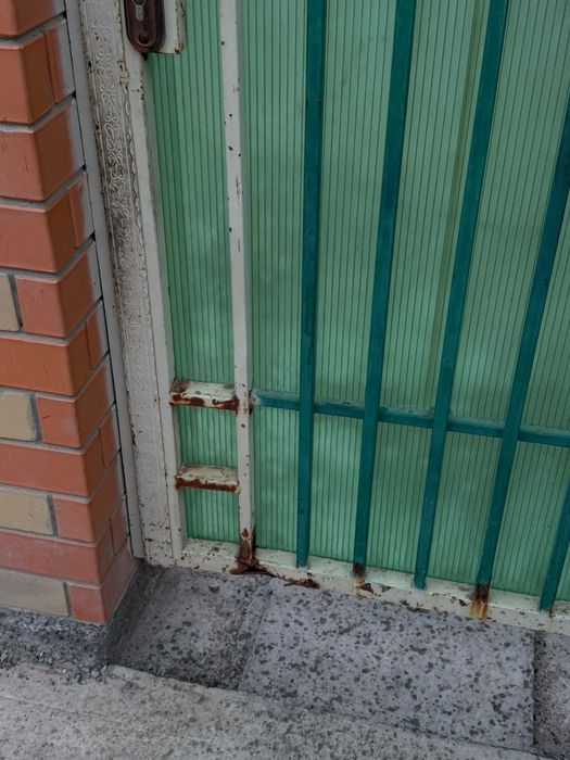 Продаю Металлические Ворота и Дверь