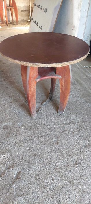 4бр.Маси продавам 30лв бройката