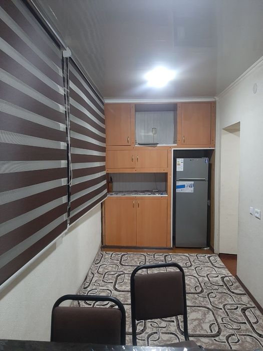 Срочна 4 хонали уй сотилади. Бозорда