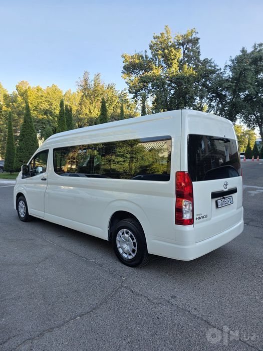 Toyota Hiace sotiladi srochna