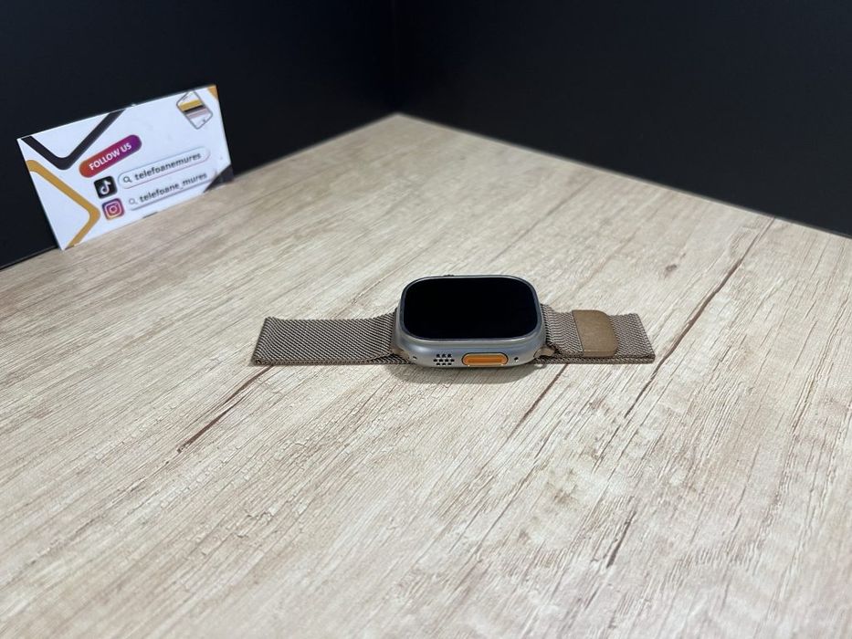 Apple Watch Ultra 49mm Natural Titanium Second-Hand 2 ani garanție, Te
