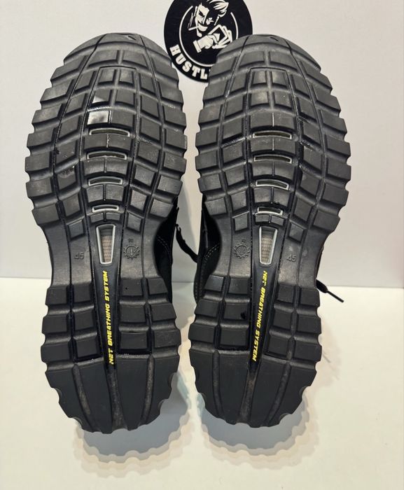 Мъжки обувки с метално бомбе DIADORA . Номер 45