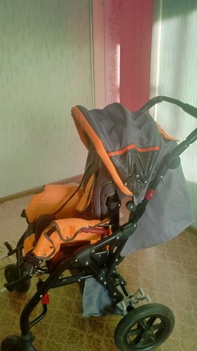 Детская инвалидная коляска