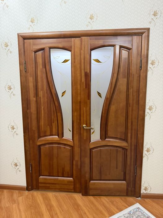 Двери из натурального дерева