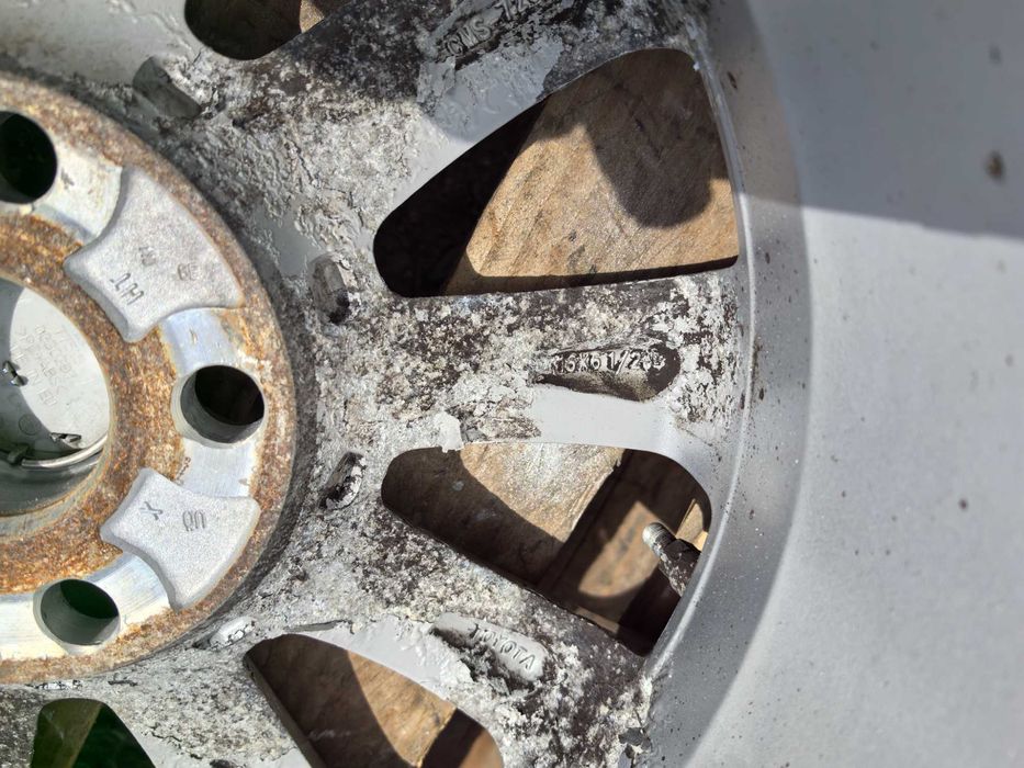 16 цола 5 х 114,3 мм Тойота Аурис - 6,5 Инча / ЕТ 45 - Само 2 броя