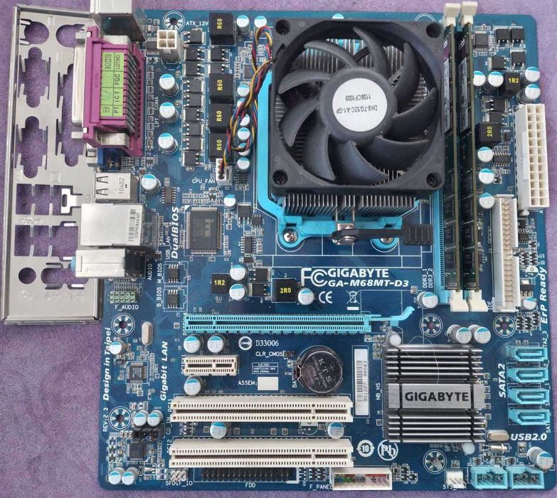 Дънна платка Gigabyte GA-H68MT-D3 с AMD Athlon II X4 640 + 4GB DDR3