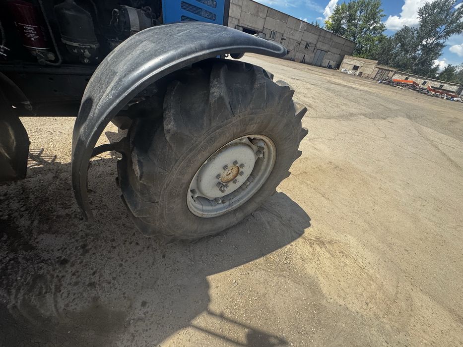 Трактор МТЗ 1221
