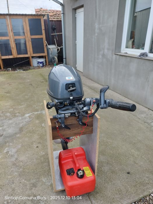 Vând motor barca Yamaha 8cp