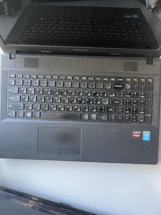 Ноутбоук Lenovo