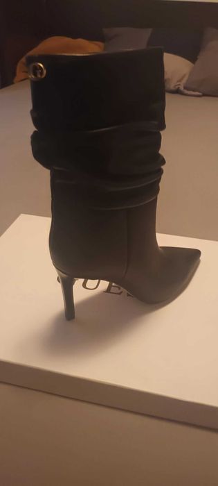 Cizme de piele cu toc guess