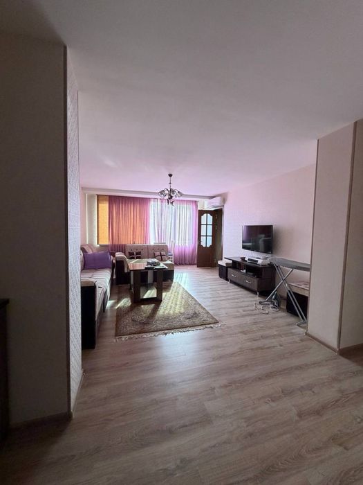 ПРОДАЕТСЯ Квартира 63 квм Ц-5
