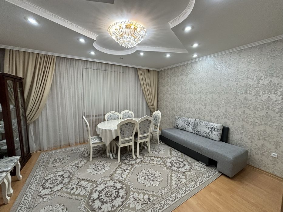 Стол гостиный со стульями комплект