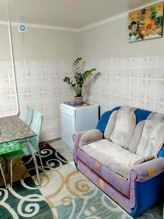 Продаётся дом, двух этажный района Хутор.