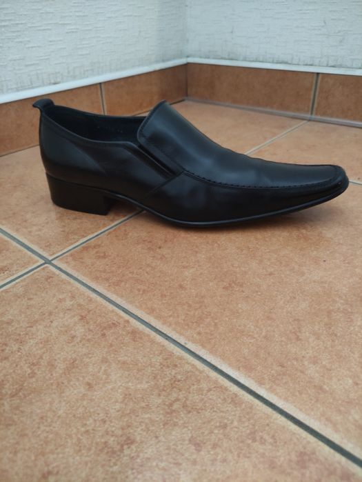 Туфли мужские, кожаные, одевал несколько раз на мероприятия.