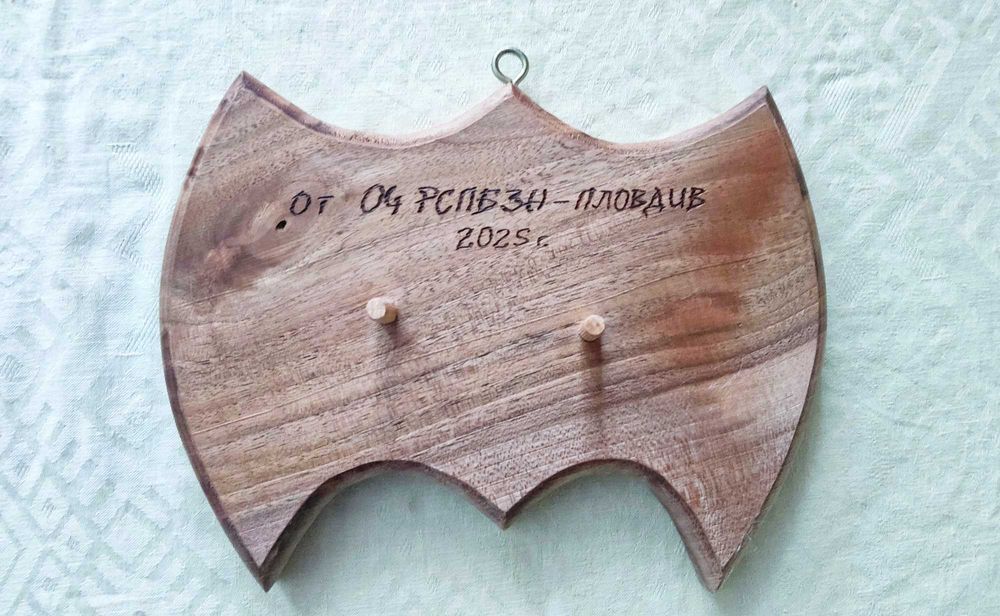 Киркобрадва със стойка за стена - ръчна изработка