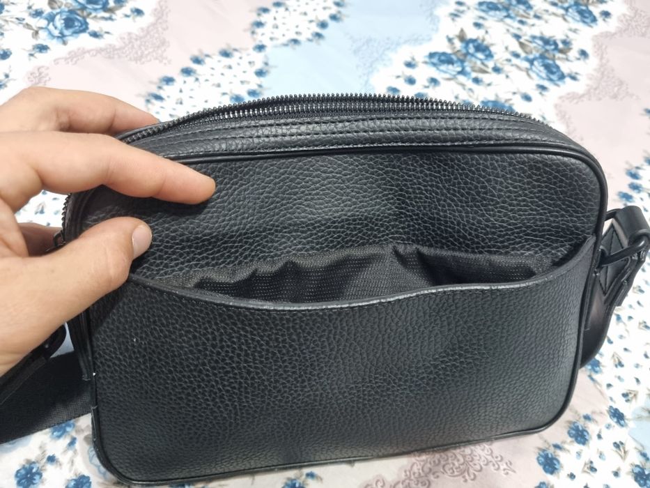 Чантичка Louis Vuitton