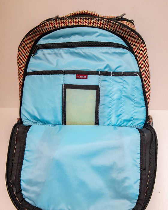 Dakine. Раница Dakine. Туристическа спортна раница Дакайн. - 30 евро.