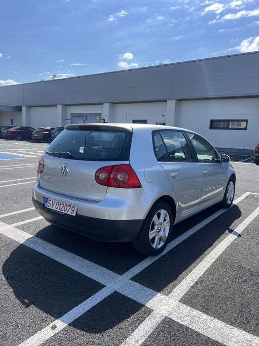 Volkswagen Golf 5 1.6 MPI Benzină