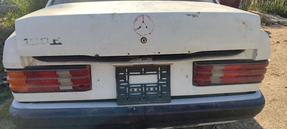 Мерс 190 розбор мерс фар  паркоп