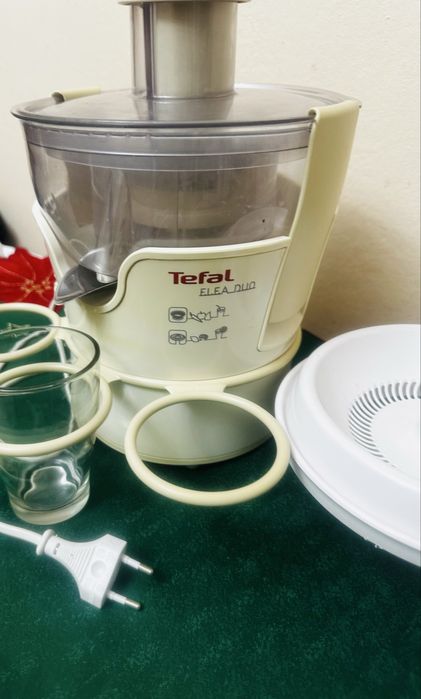 Соковыжималка TEFAL.