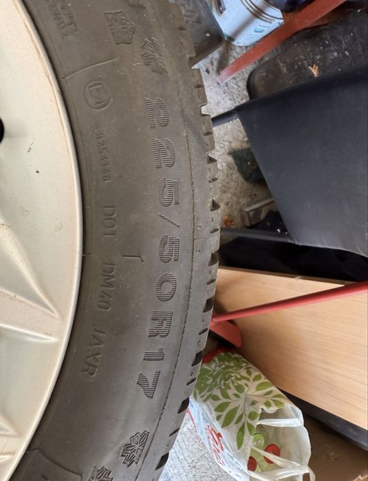Jante Bmw X1 si Anvelope 225/50/17 iarna stare foarte buna bonus jante