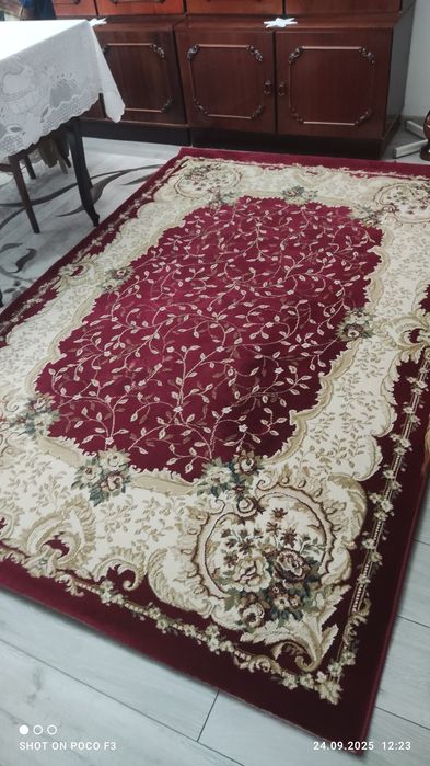 Vând covor dormitor 240x160 cm