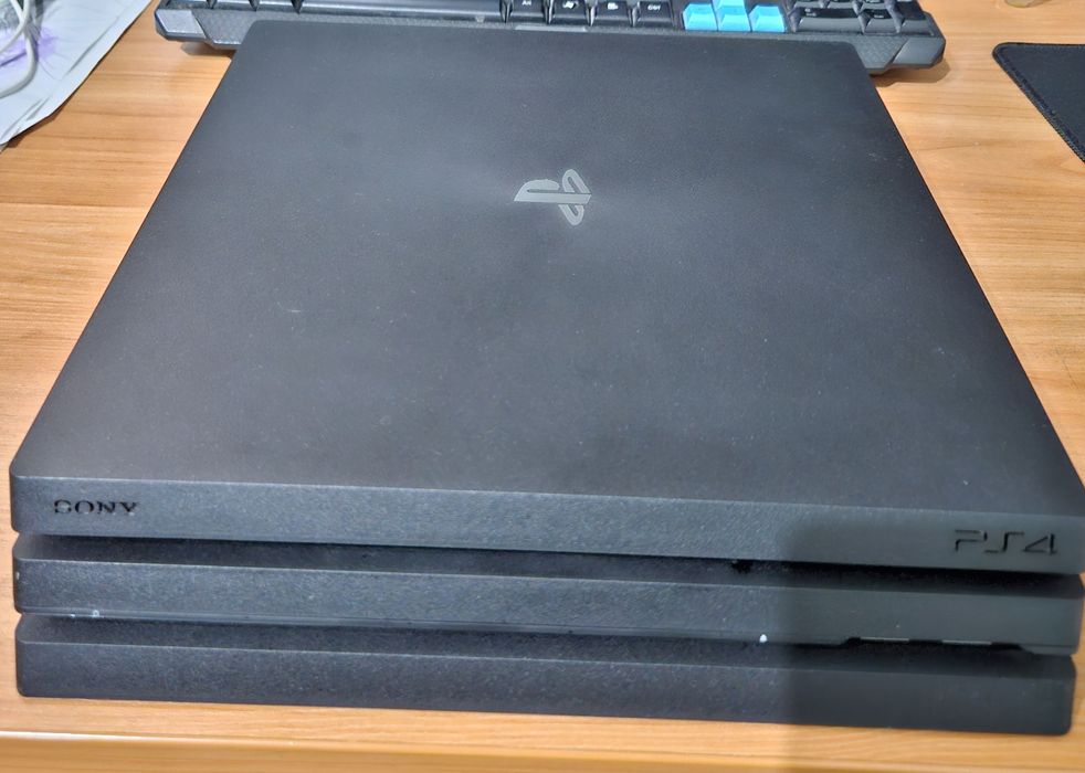 Ps 4 pro сотилади