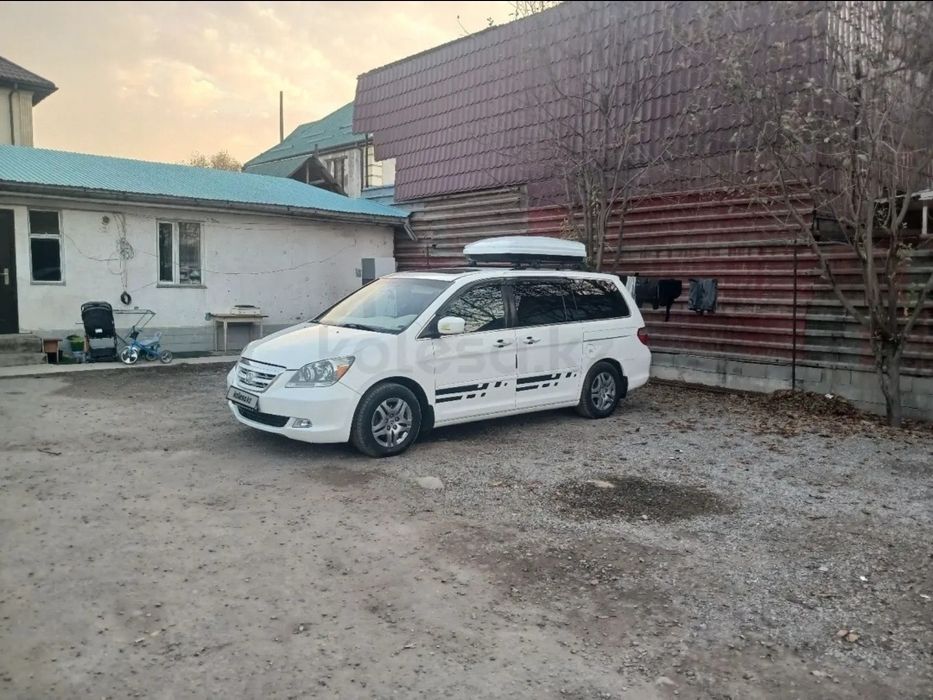 Продам хороший семейный хонда адесеи