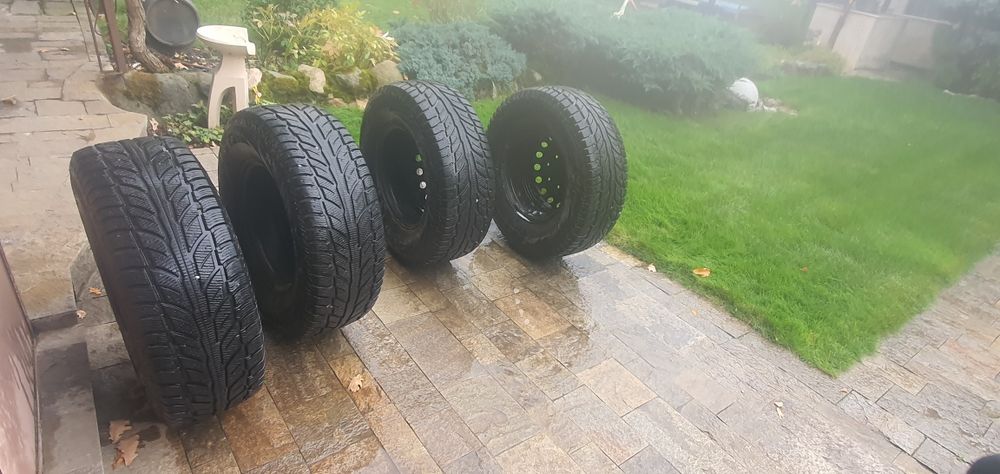 Зимни гуми с железни джанти 16"
