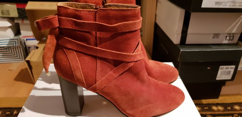 Ghete/ botine noi piele