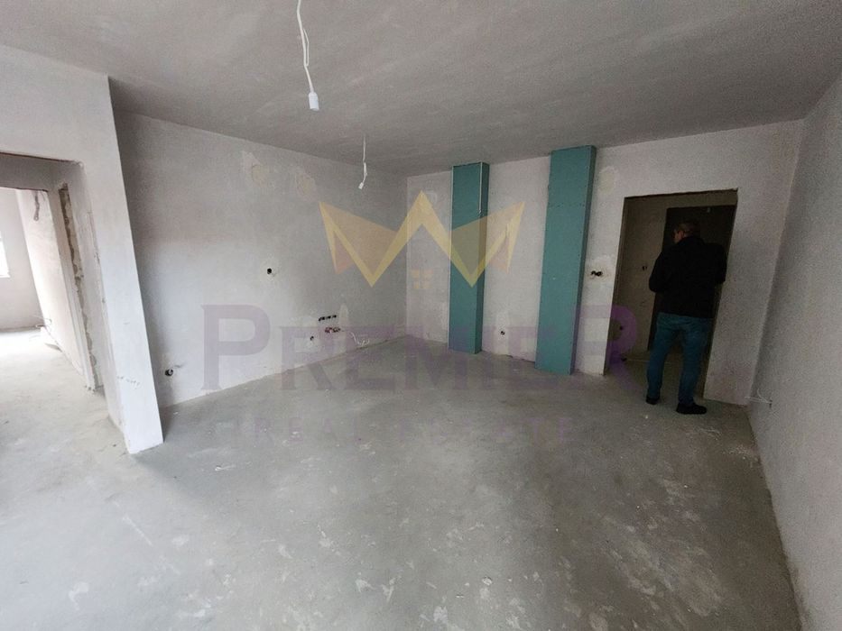 Продава се Тристаен апартамент в Варна, Левски - 108 кв.м за 2436 €/кв.м - Снимка #1