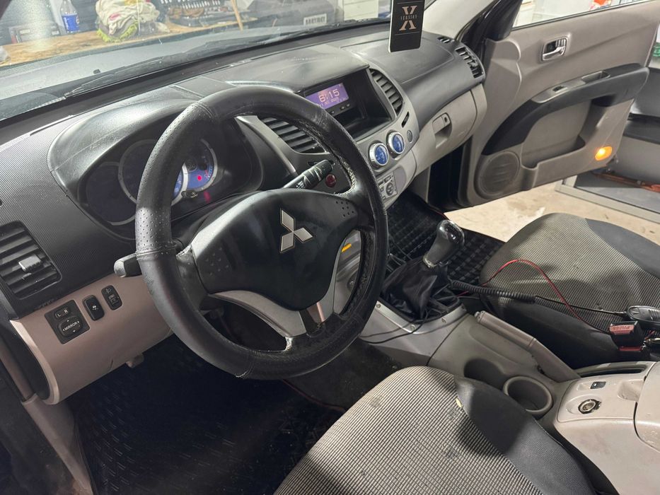 Mitsubishi L200  4x4 Troliu 6.5T  Webasto Hardtop omologat