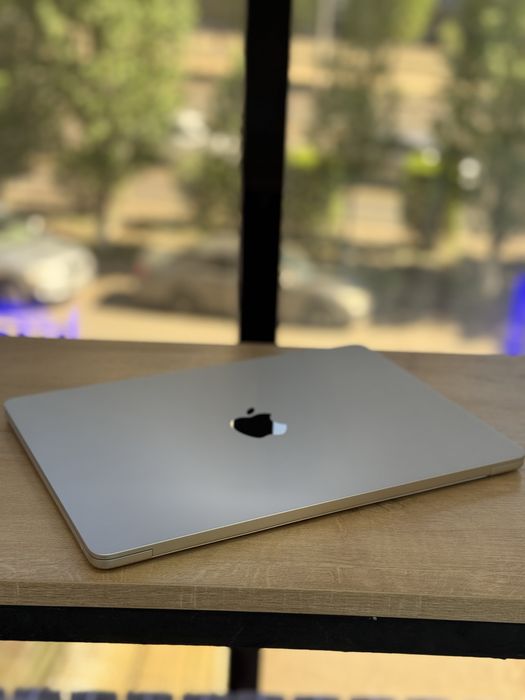 Макбук Apple Air M4