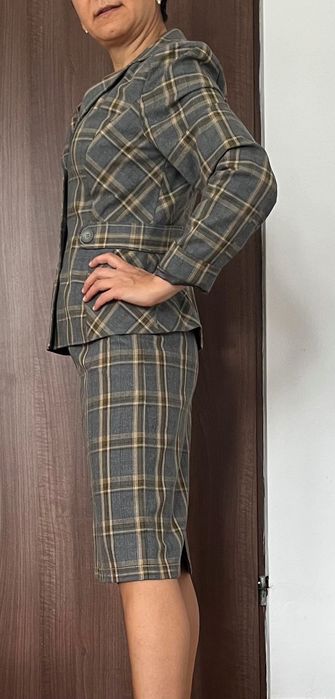 Costume compuse din fusta, sacou si pantaloni