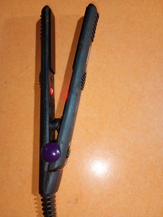 Placă pentru păr și ondulator