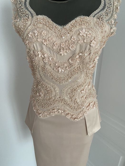 Rochie de zi, cu dantelă