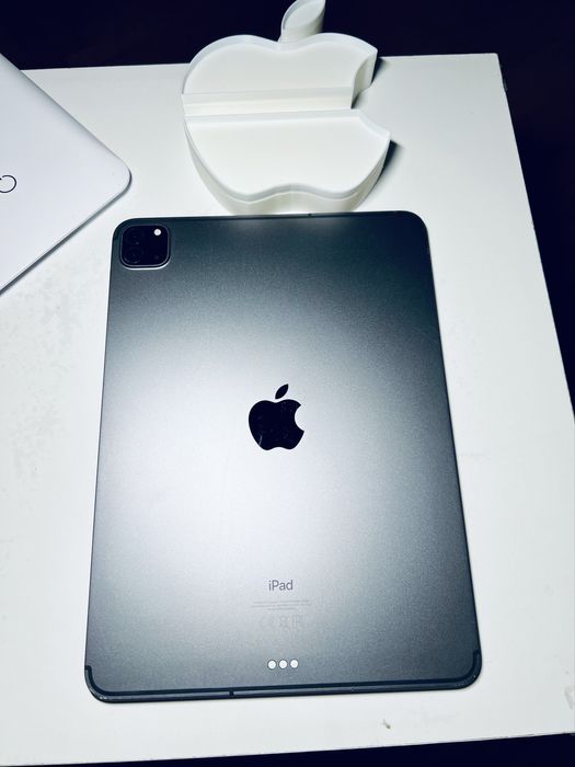 iPad Pro 11 inch Generația 2 – 128 GB