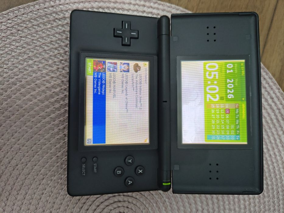 Nintendo DS Lite, cablu alimentare, modat card 64gb