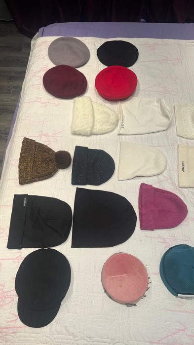 Шапки разные женские