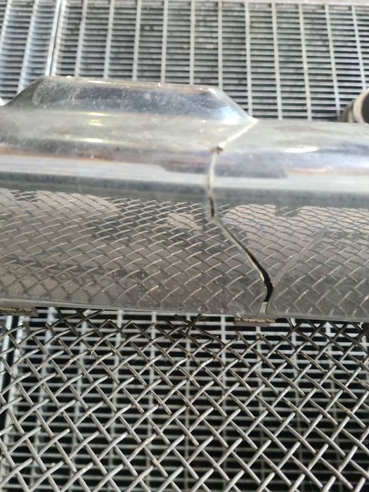 Bara fata Mitsubishi L200 Facelift 2010 - 2015 negru x08 (1076) model fara spalatoare ...