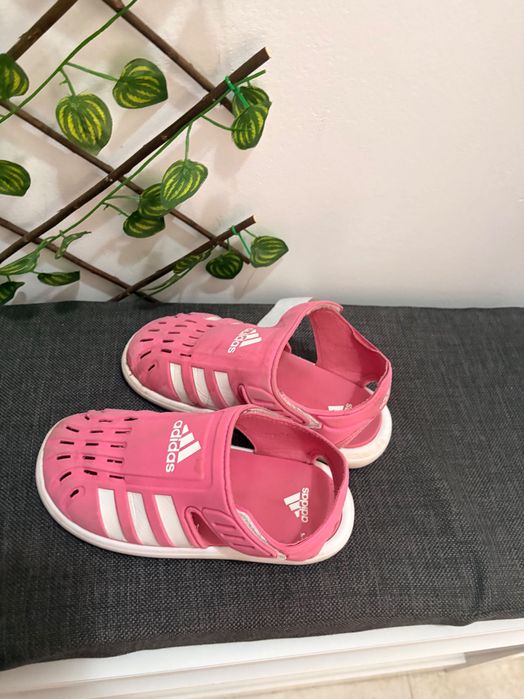 Сандали за момичета adidas
