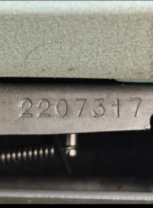 Mașină scris Hermes 2000