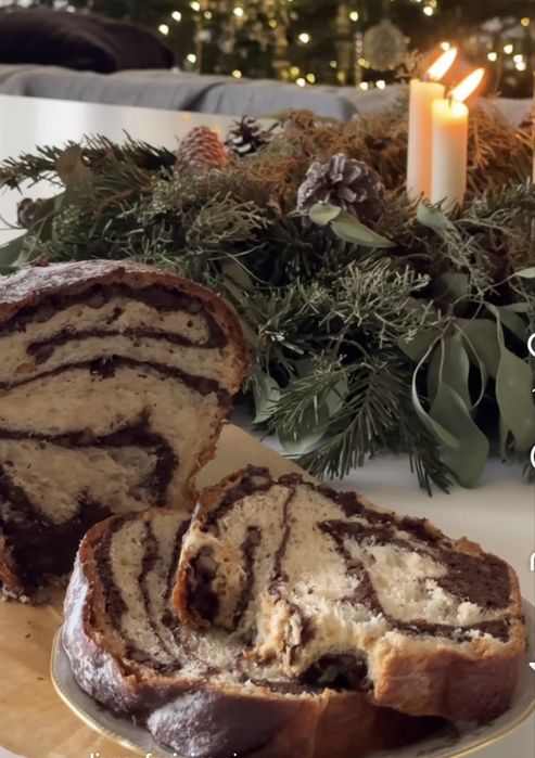 Vand cozonaci cu nutela si nucă