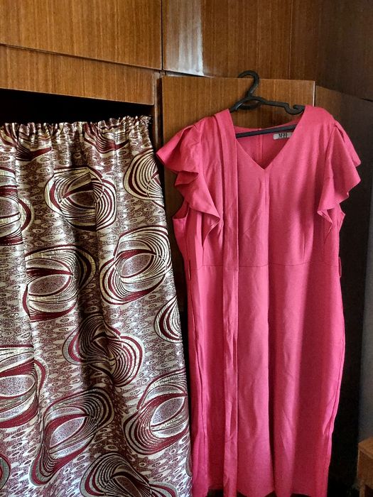 Красивое, модное платье, импорное, почти новое