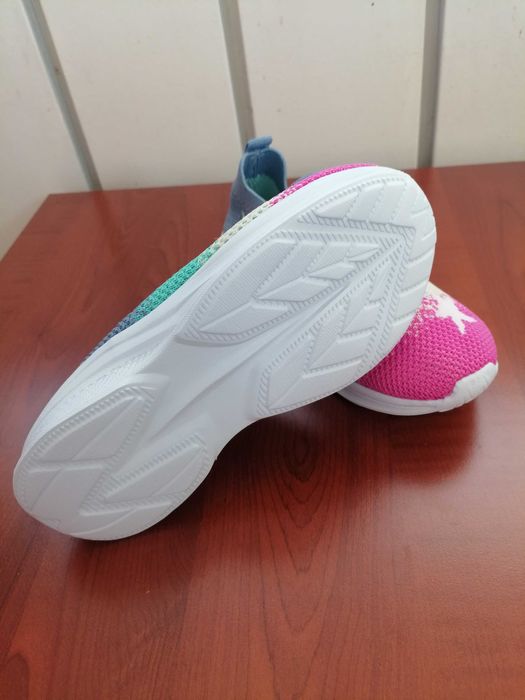 Детски спортни обувки